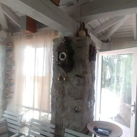 The Stone House Warna